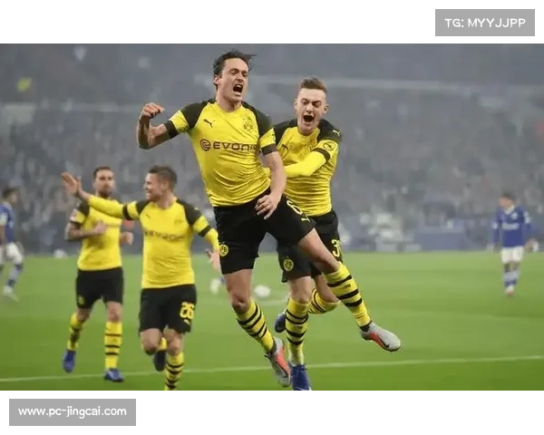 多特蒙德防线伤病潮,临时重组后防成战术考验